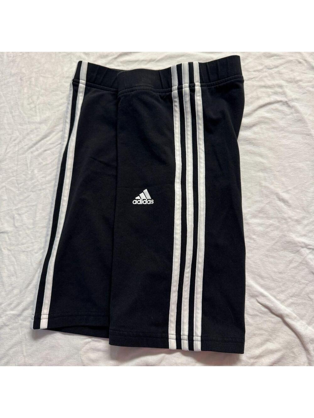 adidas women's athletic biker shorts black classic 3‑Stripe Size M - Picture 3 of 8